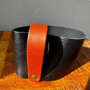 NWOT Portland Leather Mug Holder